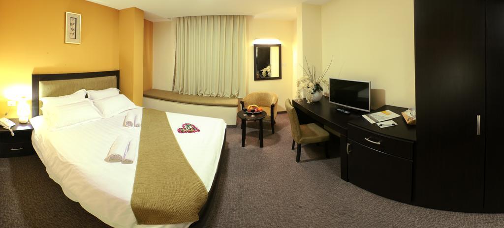 Holy Family Hotel Bethlehem Bagian luar foto